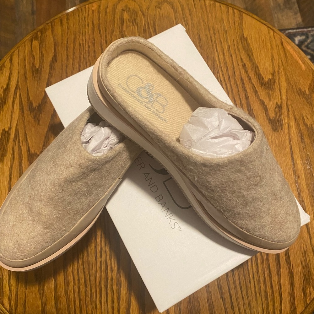 NIB Felted Cozy Slides Christopher And Banks Oat 9M